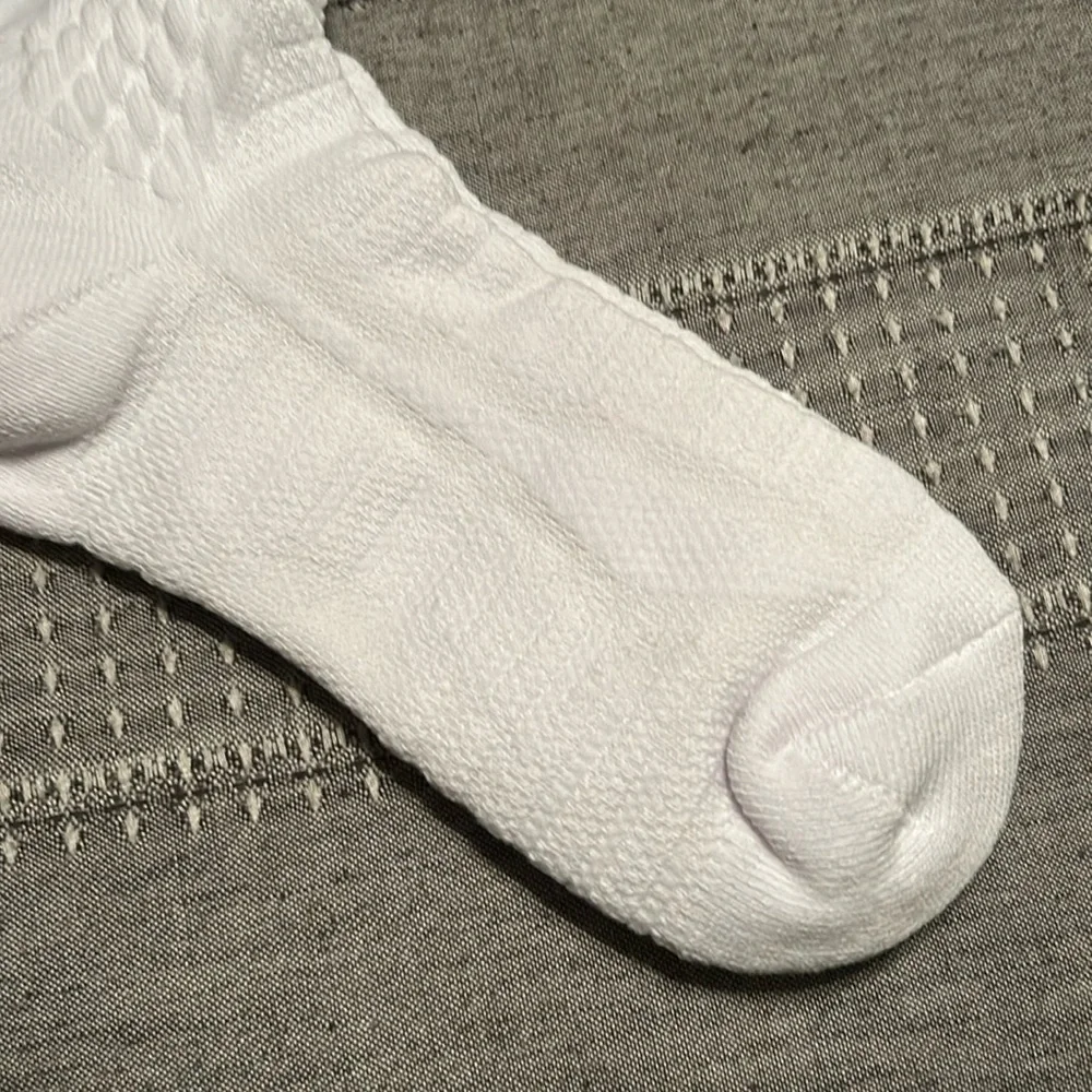 🩶5/$30 ZYIA Active Boy's White Performance Crew Length Socks NEW